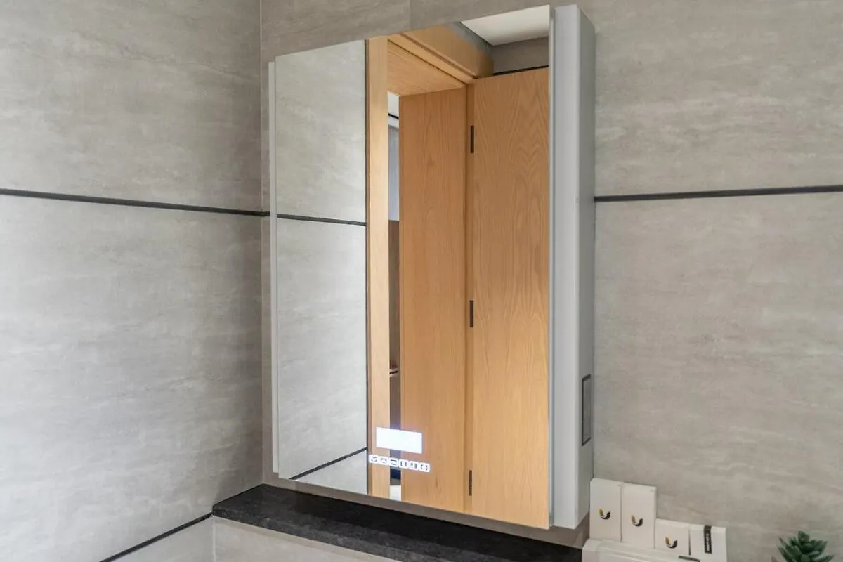 Modern Studio By Czechin Jvc Prime Location Dubai