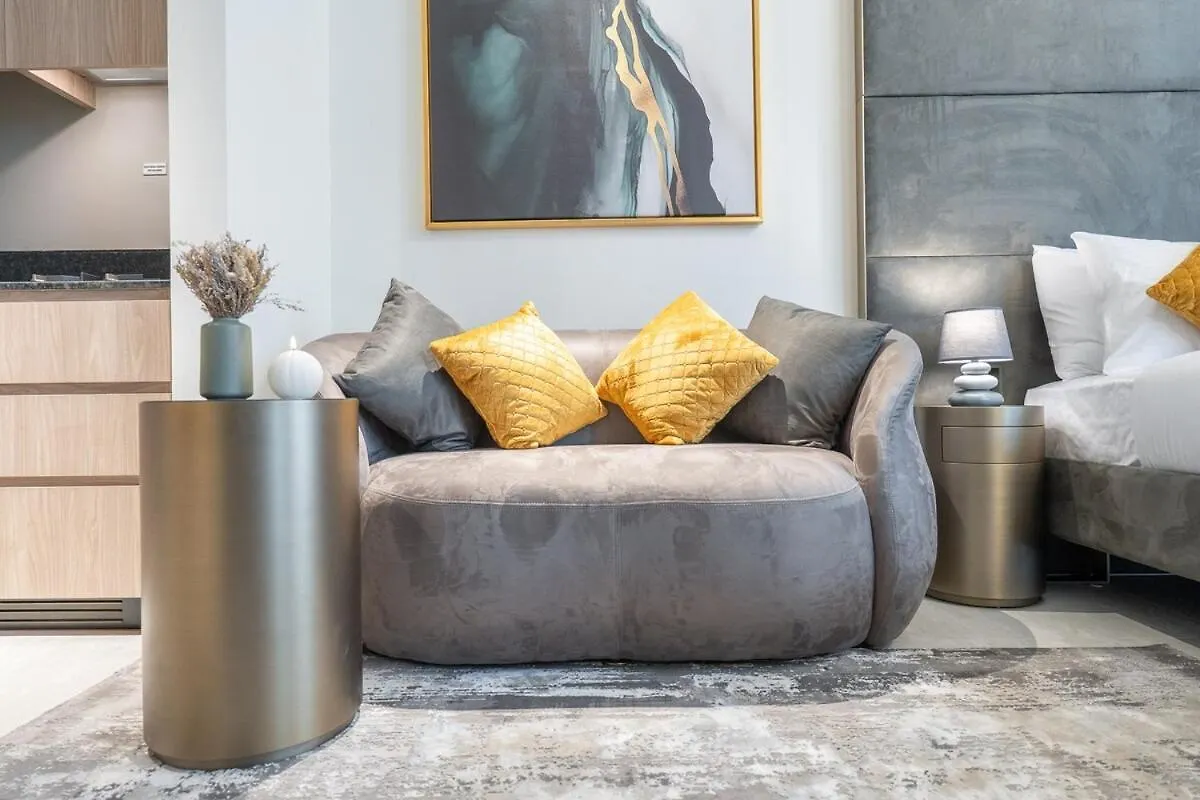 Apartment Modern Studio By Czechin Jvc Prime Location Dubai United Arab Emirates